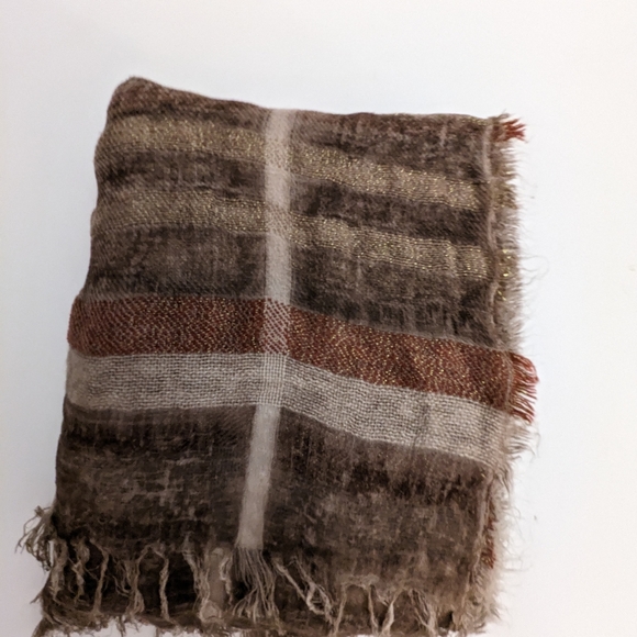 Scarf/Wrap - Picture 2 of 7